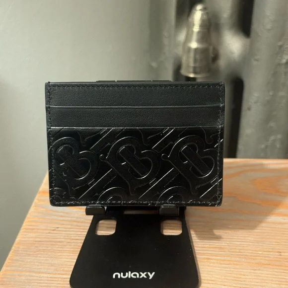 Burberry Embossed black - Picture 11 of 12